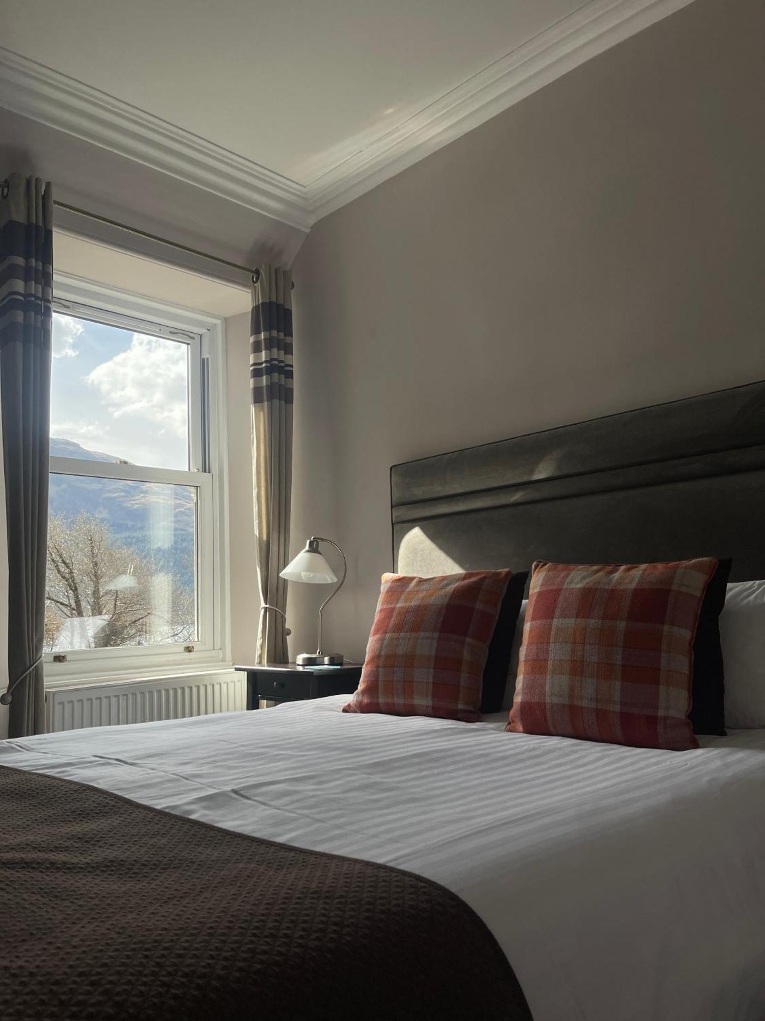 אוניך Creag Mhor Lodge מראה חיצוני תמונה