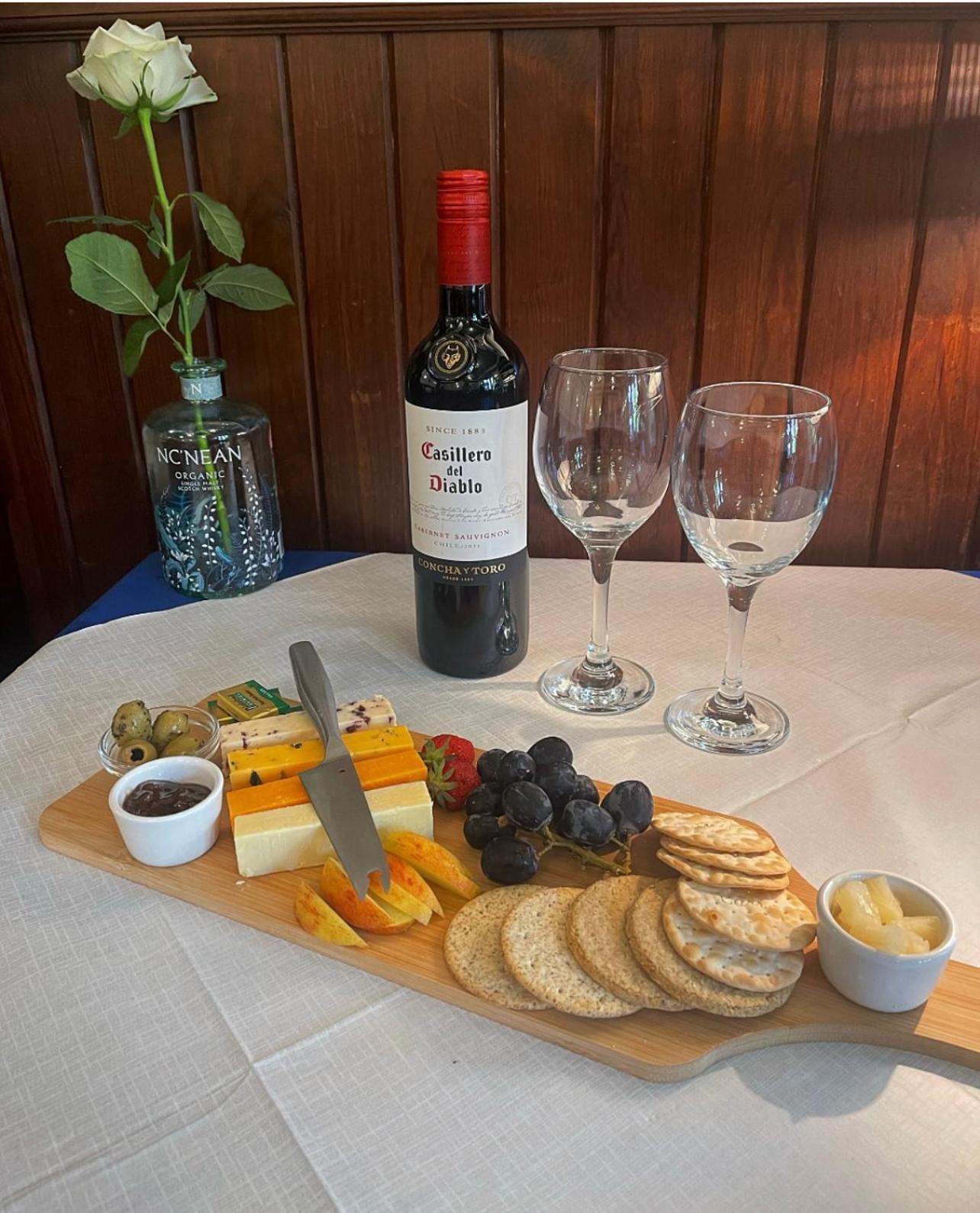 אוניך Creag Mhor Lodge מראה חיצוני תמונה
