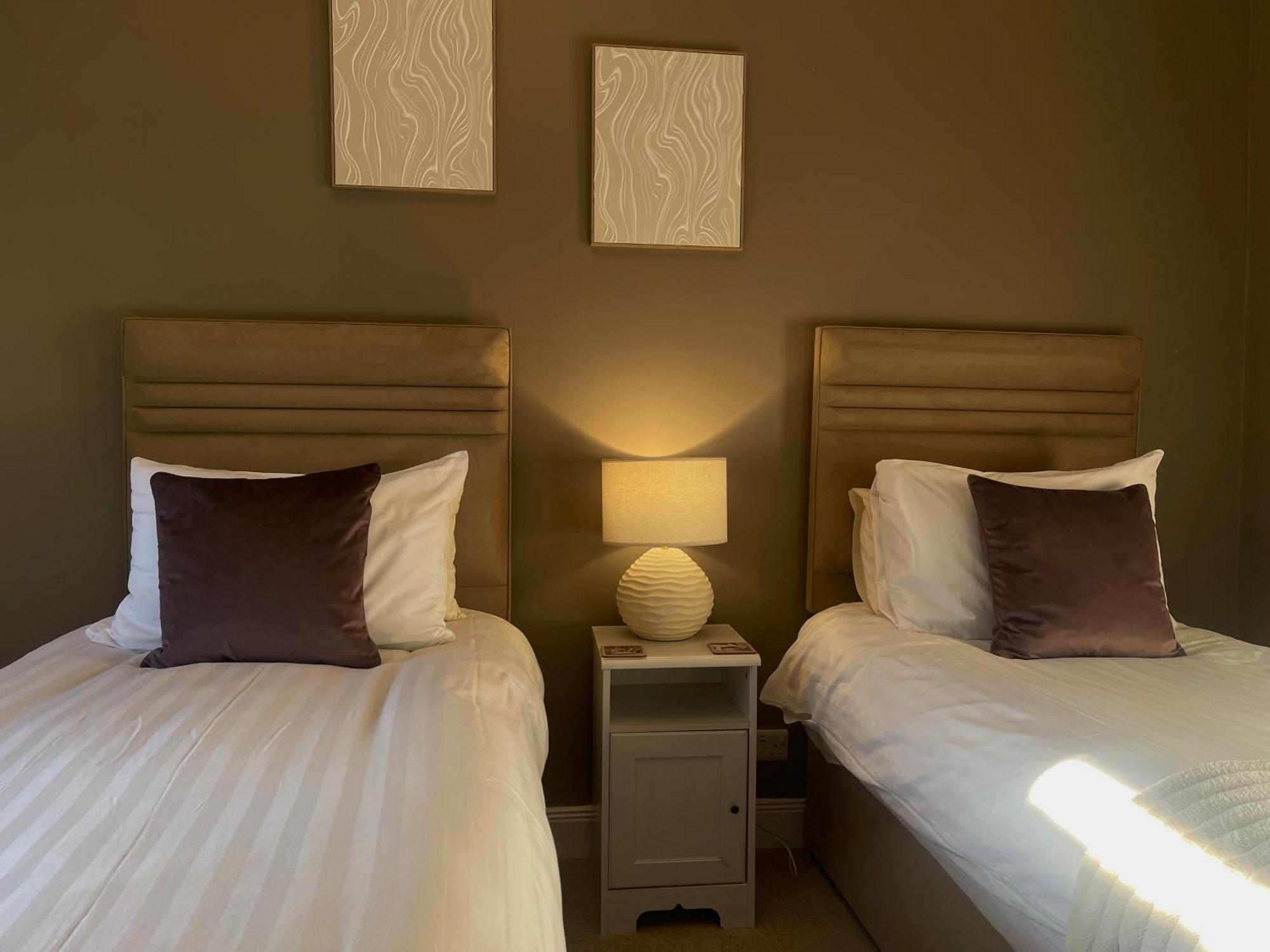 אוניך Creag Mhor Lodge מראה חיצוני תמונה